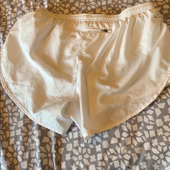 Nike athletic shorts - Picture 3 of 4